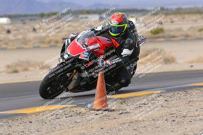 media/Dec-17-2022-SoCal Trackdays (Sat) [[224abd9271]]/Turn 9 Inside (1pm)/